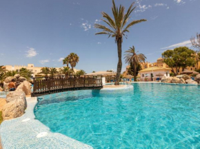 Snug Apartment in Andaluc a with Pool next to the Beach